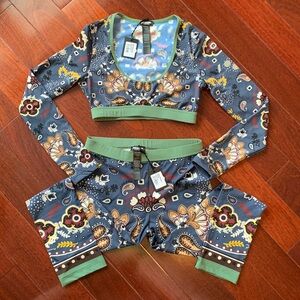 RARE!!! BNWT Actiwear DSQUARED2 Printed Set MD